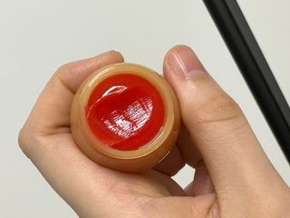 [후르디아] 올리브영 꿀과즙 립밤 2종 (블루베리/석류) — 5점을 준 리뷰어가 2022년 12월 올린 사용 사진