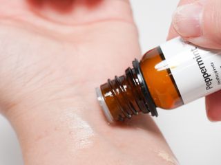 자연의 향으로 셀프 아로마테라피! 그리니프 퓨어에센셜오일 13종 (랜덤) — 5점을 준 리뷰어가 2024년 1월 올린 사용 사진