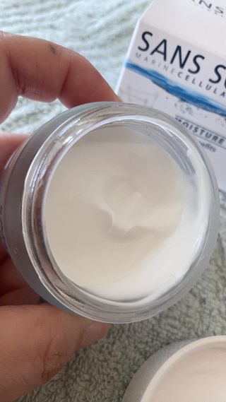산수시 아쿠아 베네핏 24h 수부지 물광 속건조 수분크림 50ml — 5점을 준 리뷰어가 2021년 7월 올린 사용 사진