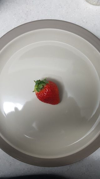 옳음 딸기 논산 설향 딸기 900g 산지직송 — 5점을 준 리뷰어가 2021년 1월 올린 사용 사진