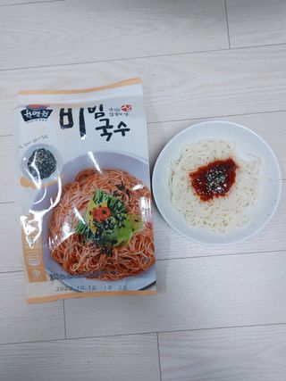 [한면원] 비빔국수 2인분 — 5점을 준 리뷰어가 2022년 8월 올린 사용 사진