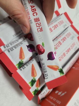 아임오 ABC 콜라겐 젤리 14포 — 5점을 준 리뷰어가 2022년 2월 올린 사용 사진