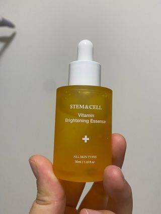 체르엠 스템앤셀 비타민 브라이트닝 에센스 30ml 1개 — 4.5점을 준 리뷰어가 2021년 10월 올린 사용 사진