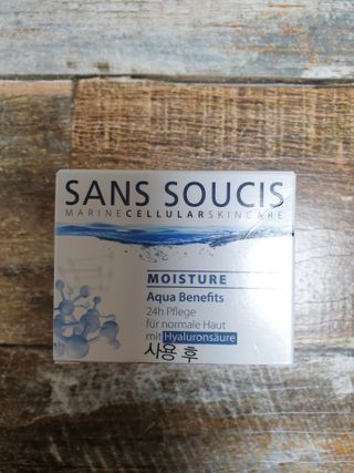 산수시 아쿠아 베네핏 24h 수부지 물광 속건조 수분크림 50ml — 5점을 준 리뷰어가 2021년 7월 올린 사용 사진