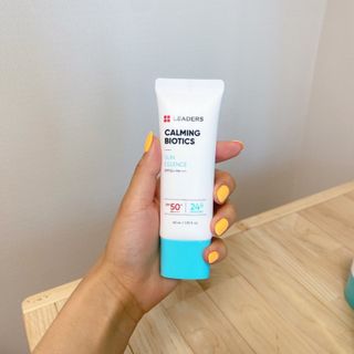 리더스코스메틱 리더스 카밍 바이오틱스 선 에센스 SPF 50+ PA++++ — 4점을 준 리뷰어가 2022년 8월 올린 사용 사진