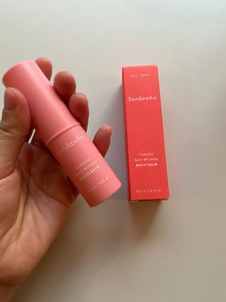 스킨큐어 산다화 카멜리아 안티 링클 멀티밤 — 5점을 준 리뷰어가 2022년 10월 올린 사용 사진