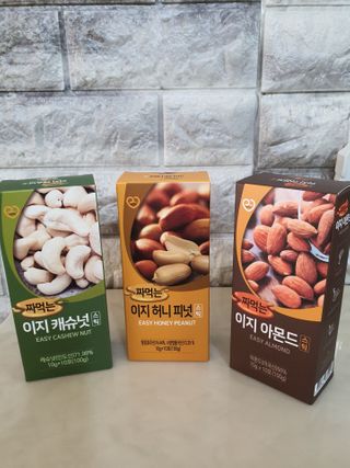짜먹는 이지견과 짜먹는 이지아몬드, 짜먹는 이지허니피넛, 짜먹는 이지캐슈넛 각 10g X  10포 — 5점을 준 리뷰어가 2021년 2월 올린 사용 사진