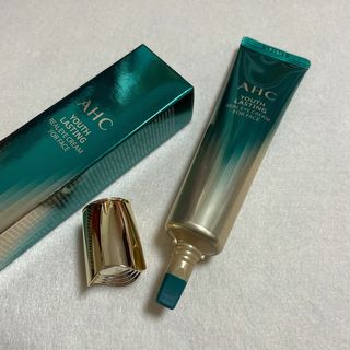 [NEW 탄력유턴 아이크림] AHC 유스 래스팅 리얼 아이크림 포 페이스 — 5점을 준 리뷰어가 2021년 2월 올린 사용 사진