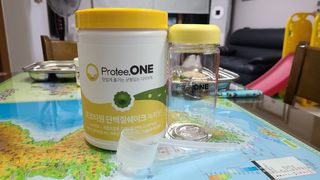 프로티원 단백질쉐이크 녹차맛 2주분 1통+보틀 — 5점을 준 리뷰어가 2021년 4월 올린 사용 사진