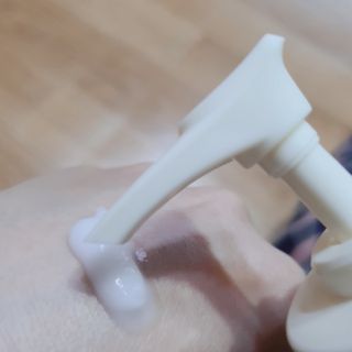 카프리나 산양밀크 모이스춰라이징 바디로션 350ml(라벤더향) — 5점을 준 리뷰어가 2023년 5월 올린 사용 사진