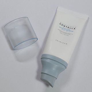 MF[스킨1004] 마다가스카르 센텔라 히알루-시카 워터핏 선세럼 50ml — 5점을 준 리뷰어가 2024년 5월 올린 사용 사진