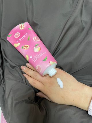 [후르디아] 복숭아 바디워시+바디에센스 세트 — 5점을 준 리뷰어가 2021년 2월 올린 사용 사진