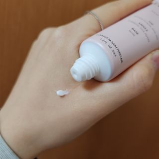 러브모아 향수 고체향수 승무원 고체향수 바르는 향수 니치향수 도손 우드세이지 앤 씨솔트 — 5점을 준 리뷰어가 2022년 10월 올린 사용 사진