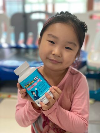 서울약사신협_우리아이쑥쑥칼슘비타민D아연_1,500mg x 120정 — 5점을 준 리뷰어가 2021년 9월 올린 사용 사진