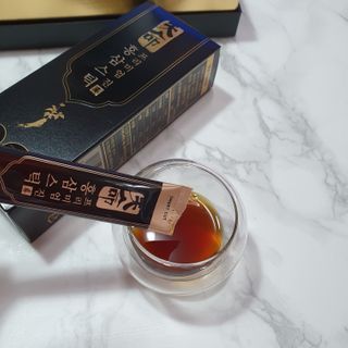 헬스업_천명진프리미엄홍삼스틱_10ml x 30포 — 5점을 준 리뷰어가 2021년 2월 올린 사용 사진