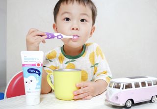 닥터데디스 안심무불소 베이비치약 60g + 여행용 미니 치약 15g — 5점을 준 리뷰어가 2022년 8월 올린 사용 사진