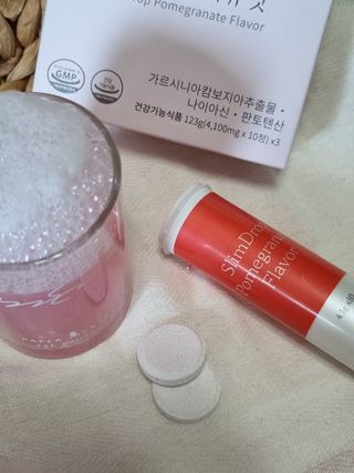 [슬림드랍 석류맛] 건기식 다이어트 보조제 겸 비타민 — 5점을 준 리뷰어가 2022년 1월 올린 사용 사진