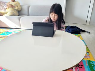 상상e상 아델라 LPM 원형 접이식테이블 — 5점을 준 리뷰어가 2021년 12월 올린 사용 사진