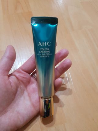 [NEW 탄력유턴 아이크림] AHC 유스 래스팅 리얼 아이크림 포 페이스 — 5점을 준 리뷰어가 2021년 3월 올린 사용 사진