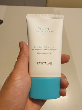 파시랩 그린 플러스 선크림 — 4점을 준 리뷰어가 2021년 6월 올린 사용 사진