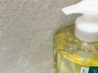 닥터시드 페퍼민트 앤 레몬 비건 비듬케어 쿨 탈모 샴푸 (1000ml) — 4점을 준 리뷰어가 2024년 2월 올린 사용 사진