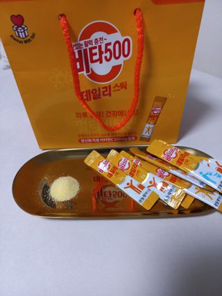 광동제약 [광동] 비타500데일리스틱 70포X2개 + 뚱랑이엽서 + 쇼핑백 증정 — 5점을 준 리뷰어가 2022년 1월 올린 사용 사진