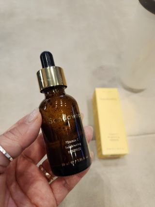 스킨큐어 산다화 비타민c 화이트닝 에센스 30ml — 5점을 준 리뷰어가 2023년 12월 올린 사용 사진