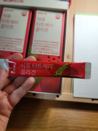 서울약사신협_석류 타트체리 콜라겐_10g x 30포 — 5점을 준 리뷰어가 2021년 8월 올린 사용 사진
