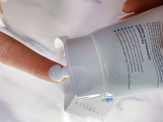 랑벨 수퍼내츄럴 아쿠아 수딩 크림 100ml — 3.5점을 준 리뷰어가 2022년 4월 올린 사용 사진