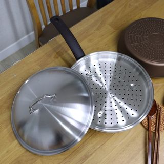 모멘토 마론 프라이팬 26cm 3종 (26cm팬/26cm웍팬/호환 스티머+돔뚜껑) — 5점을 준 리뷰어가 2022년 9월 올린 사용 사진