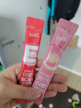 인디닥터 면역 생생 핑크 이뮨 젤리 + 타이탄 BCAA 프로틴 젤리스틱 — 4점을 준 리뷰어가 2022년 3월 올린 사용 사진