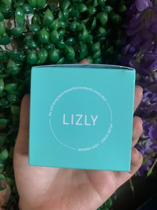 리즐리 씨슬릭 톤업 쿨링 쿠션 15g — 3.5점을 준 리뷰어가 2021년 7월 올린 사용 사진
