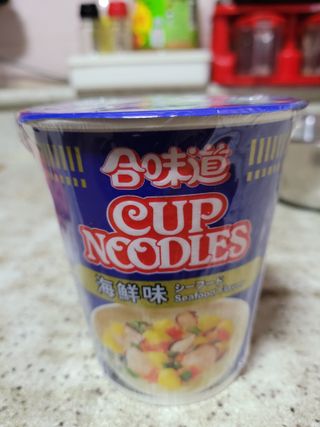 NISSIN 닛신 컵누들  4종 - 씨푸드오리지날, 씨푸드 스파이시, 씨푸드 커리, 씨푸드 XO소스 — 5점을 준 리뷰어가 2022년 5월 올린 사용 사진