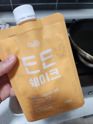 [덜다] 든든 식물성 단백질 쉐이크 40g X 7입 (곡물/딸기) — 5점을 준 리뷰어가 2023년 8월 올린 사용 사진