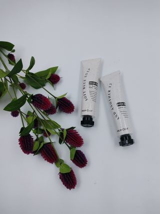 멈칫(MUMCHIT) 넥퍼퓸 NECKPERFUME 2가지 향 — 4점을 준 리뷰어가 2021년 11월 올린 사용 사진