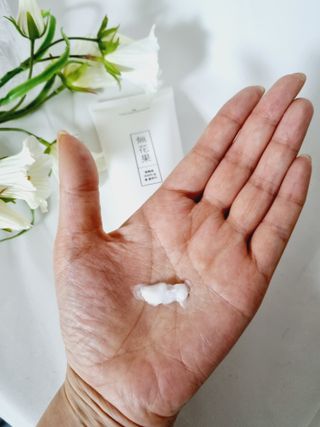 [베러오리진] 무화과 크리미 딥 폼 클렌저/피부 노폐물 & 미세먼지 99 세정 인증 민감성 피부 무자극 인증 — 5점을 준 리뷰어가 2021년 11월 올린 사용 사진