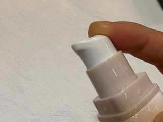 프리마인 선크림만 바꿨을 뿐인데 매일 물 2L챙겨먹고 기초케어 완벽하게 한 물빛피부 완성,셀라브UV프로텍터 — 3.5점을 준 리뷰어가 2023년 7월 올린 사용 사진
