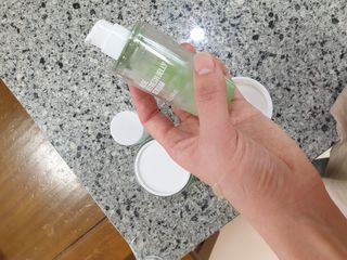 김정문알로에 큐어 큐어 알로에 리프레쉬 젤리 세럼, 큐어 알로에 하이드로 젤리 크림 — 5점을 준 리뷰어가 2021년 2월 올린 사용 사진