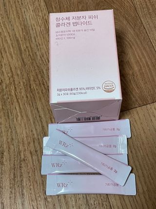 방방곳곳 청수체 콜라겐 — 5점을 준 리뷰어가 2022년 3월 올린 사용 사진