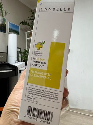 랑벨 내츄럴 딥 클렌징 오일 200ml (저자극 약산성 천연 클렌징) — 4.5점을 준 리뷰어가 2022년 5월 올린 사용 사진