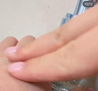 나우 [리브엠] 화해 1등 수분앰플 , 엑소코어 워터풀 텐션 앰플 — 5점을 준 리뷰어가 2025년 4월 올린 사용 사진