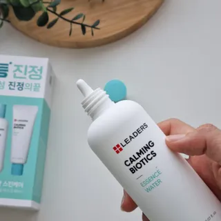 리더스코스메틱 리더스 카밍 바이오틱스 #1등 진정 기획세트 [에센스 워터150ml + 크림 마스크80ml] — 5점을 준 리뷰어가 2022년 8월 올린 사용 사진