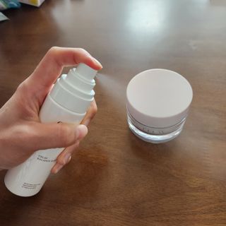 프리마인 바르기만 하면 철벽 스킨케어+24시간 마스크팩 효과. 셀라브 리제너레이팅 시스템 부스터+크림 세트 — 5점을 준 리뷰어가 2023년 6월 올린 사용 사진