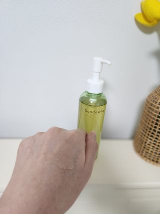 스킨큐어 산다화 순한 클렌징 동백 오일 200ml — 5점을 준 리뷰어가 2023년 3월 올린 사용 사진