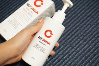 아토캐논(ATO CANNON) 아토캐논 고보습 바디로션 200ml — 5점을 준 리뷰어가 2023년 1월 올린 사용 사진