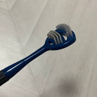 크리오 클리어스 혀백태제거 구취관리 혀클리너 — 5점을 준 리뷰어가 2021년 3월 올린 사용 사진