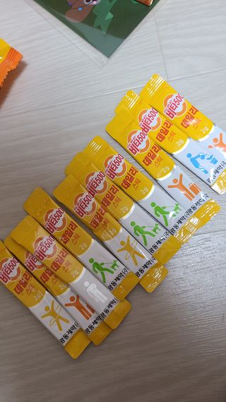 광동제약 [광동] 비타500데일리스틱 70포X2개 + 뚱랑이엽서 + 쇼핑백 증정 — 5점을 준 리뷰어가 2022년 1월 올린 사용 사진