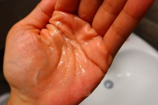 닥터에프파이브 젤리스크럽 소프트 클렌징폼 120ml — 5점을 준 리뷰어가 2022년 5월 올린 사용 사진