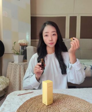 스킨큐어 산다화 비타민c 화이트닝 에센스 30ml — 5점을 준 리뷰어가 2023년 10월 올린 사용 사진