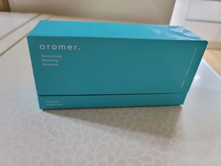 아로메르 리바이탈라이징 블루밍 앰플 10ml x 4ea — 5점을 준 리뷰어가 2021년 8월 올린 사용 사진